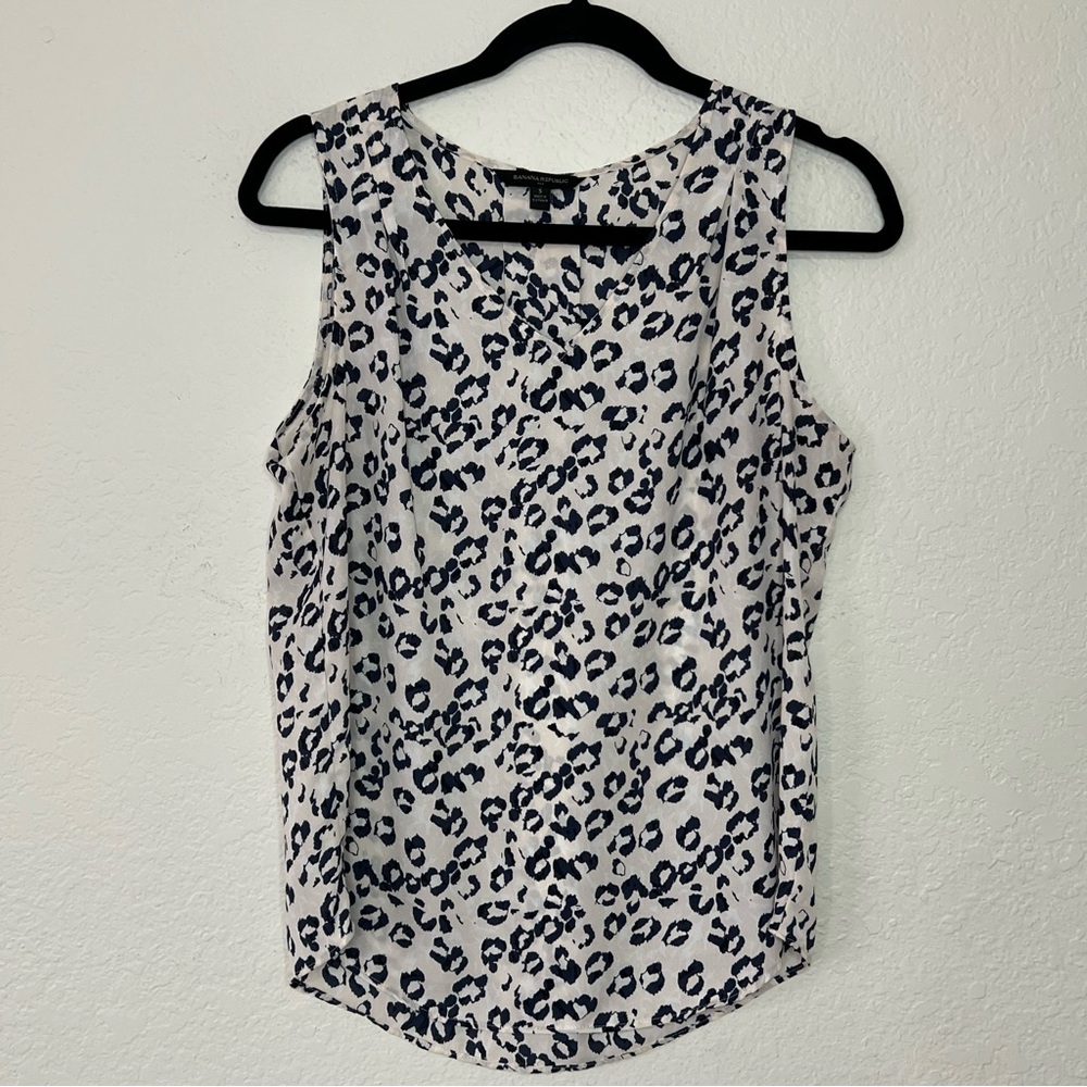 Banana Republic Sleeveless Leopard Animal Print Top Women’s‎ Size Small Shell